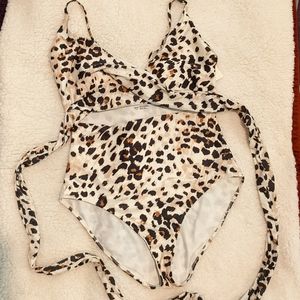 NWT aerie wrap one piece swimsuit size Large